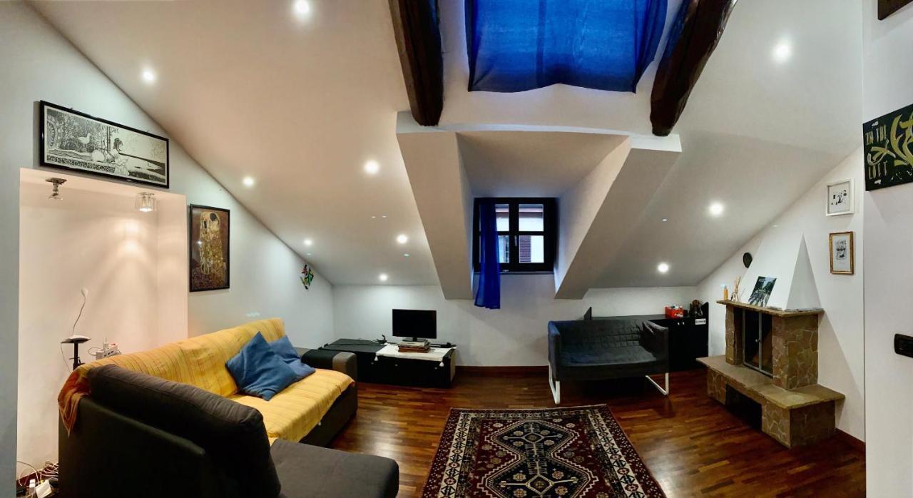 Modern Apartment Piazza Statuto Porta Susa Fs Turin Exterior photo